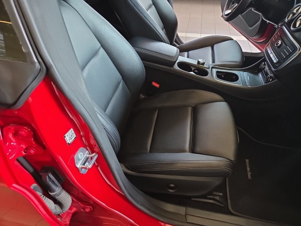 Used 2019 Mercedes-Benz CLA 250 4MATIC image 15