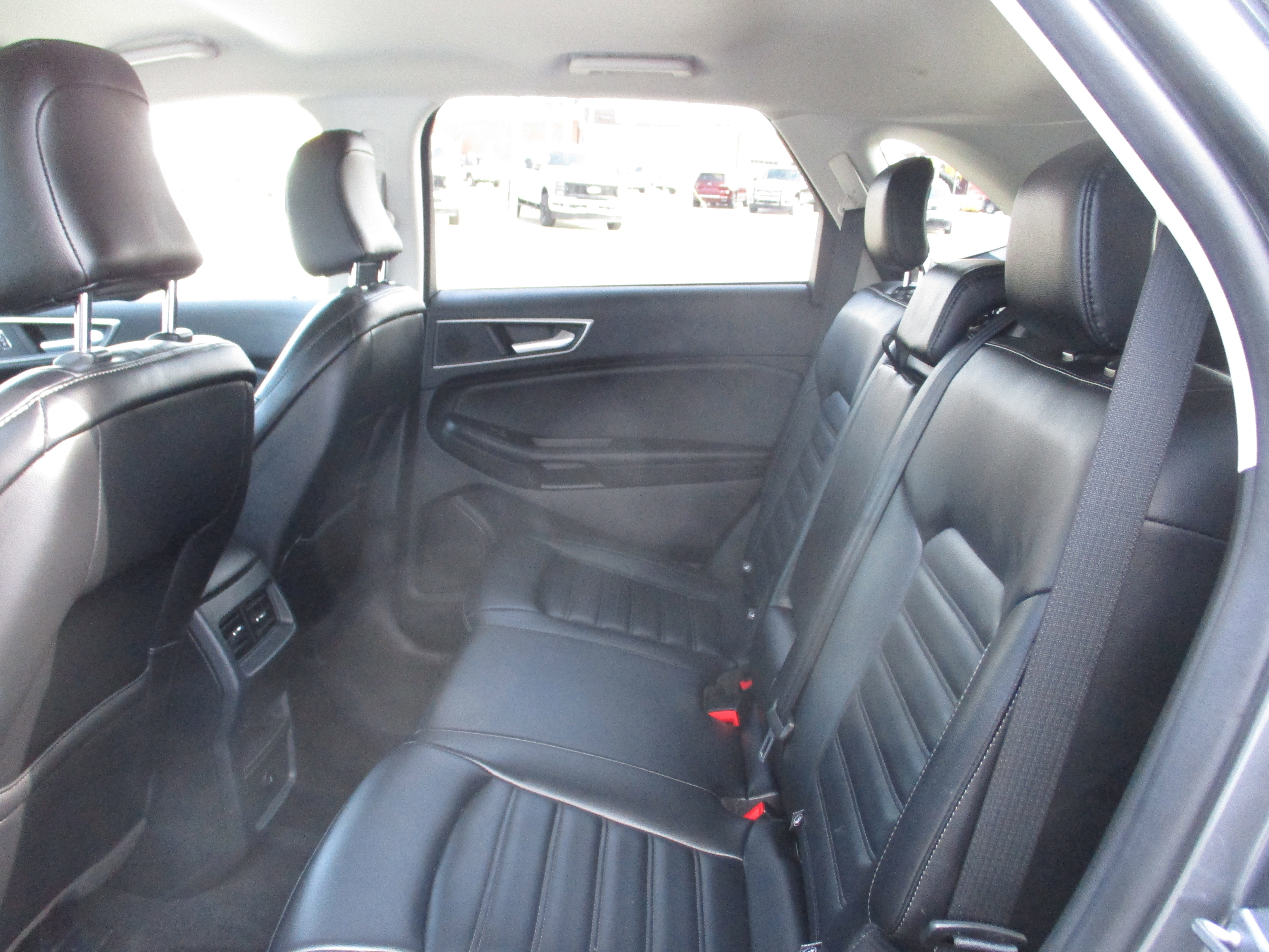 Used 2024 Ford Edge SEL image 17