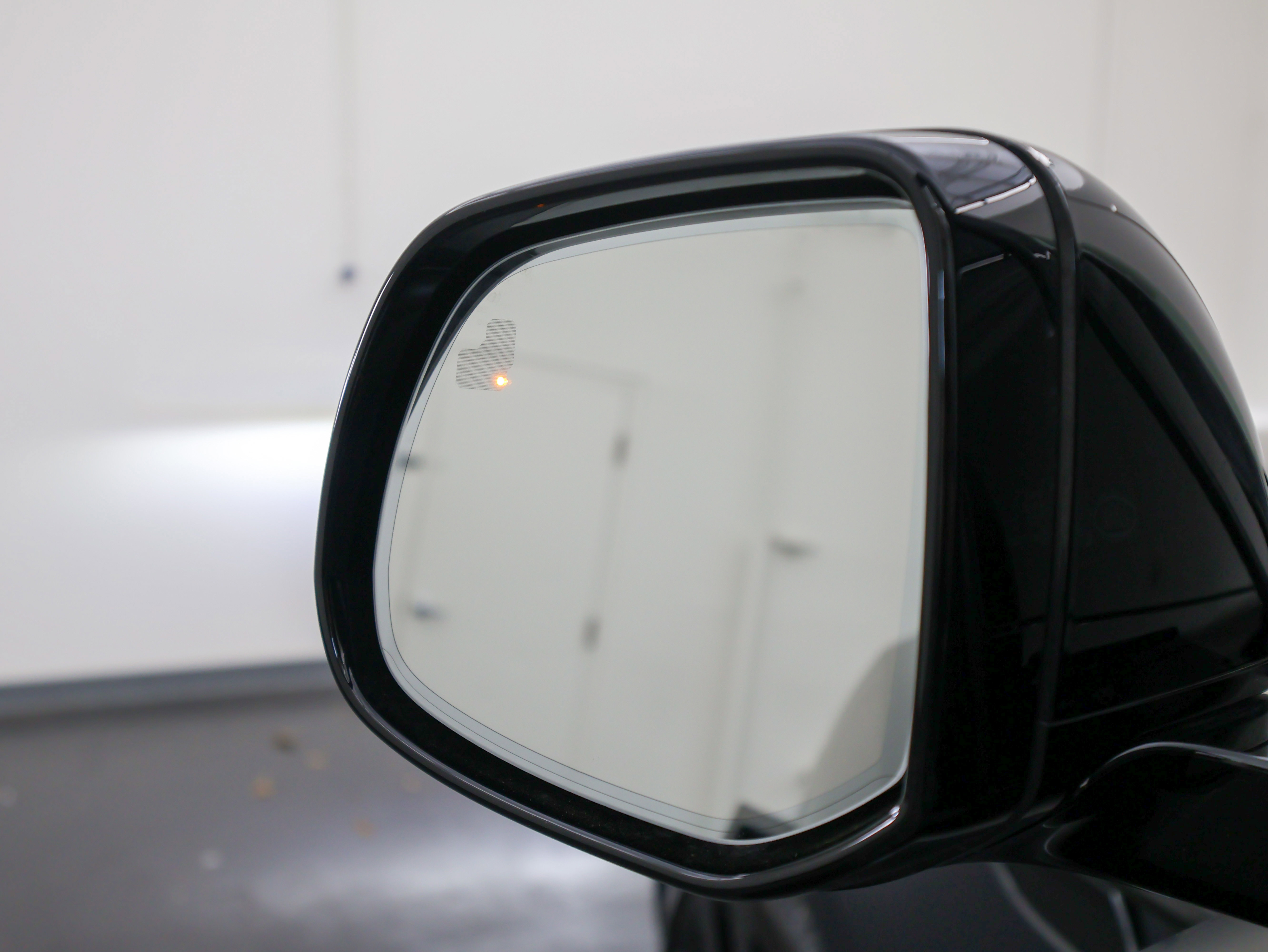 Used 2025 Land Rover Range Rover Sport Dynamic SE image 24