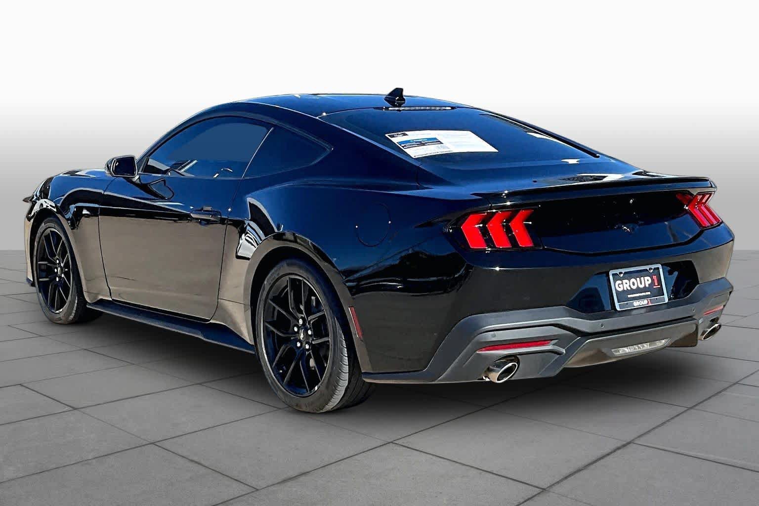 Used 2024 Ford Mustang Coupe RWD image 10
