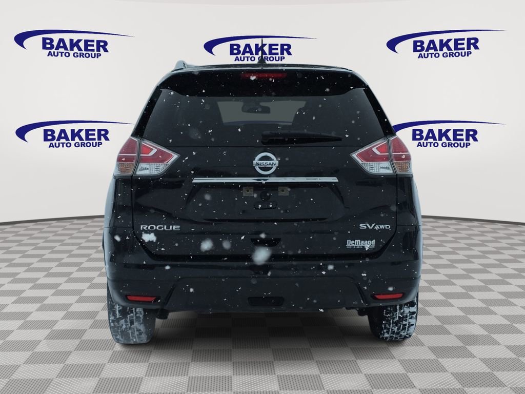Used 2016 Nissan Rogue SV image 4