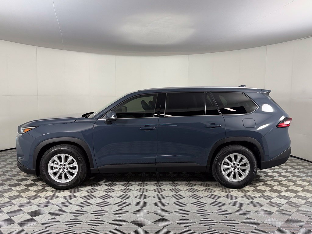 Used 2025 Toyota Grand Highlander AWD image 10