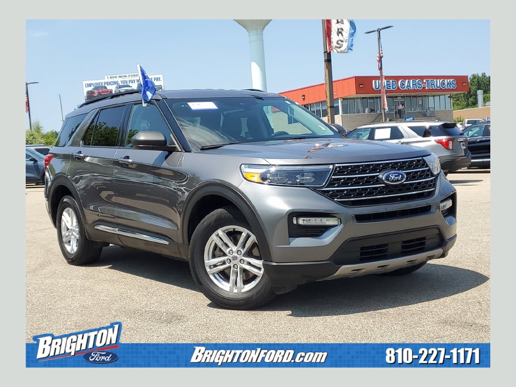 Certified 2024 Ford Explorer XLT w/ Equipment Group 202A AWD/4WD image 1