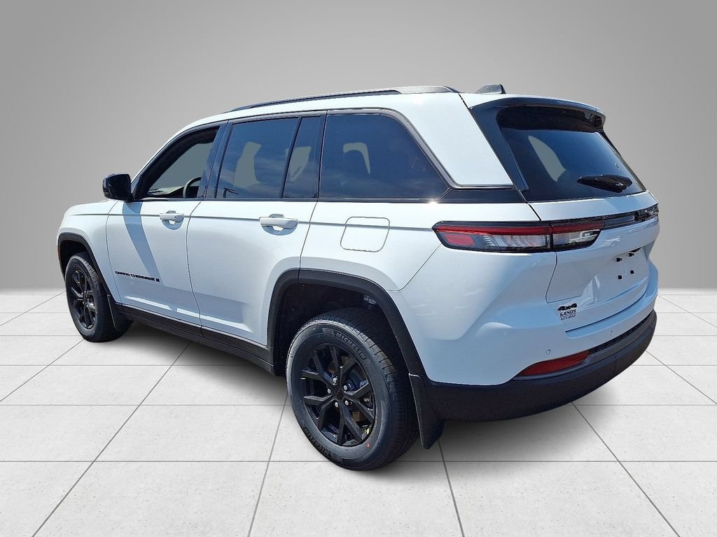 New 2026 Jeep Grand Cherokee Altitude AWD/4WD image 5