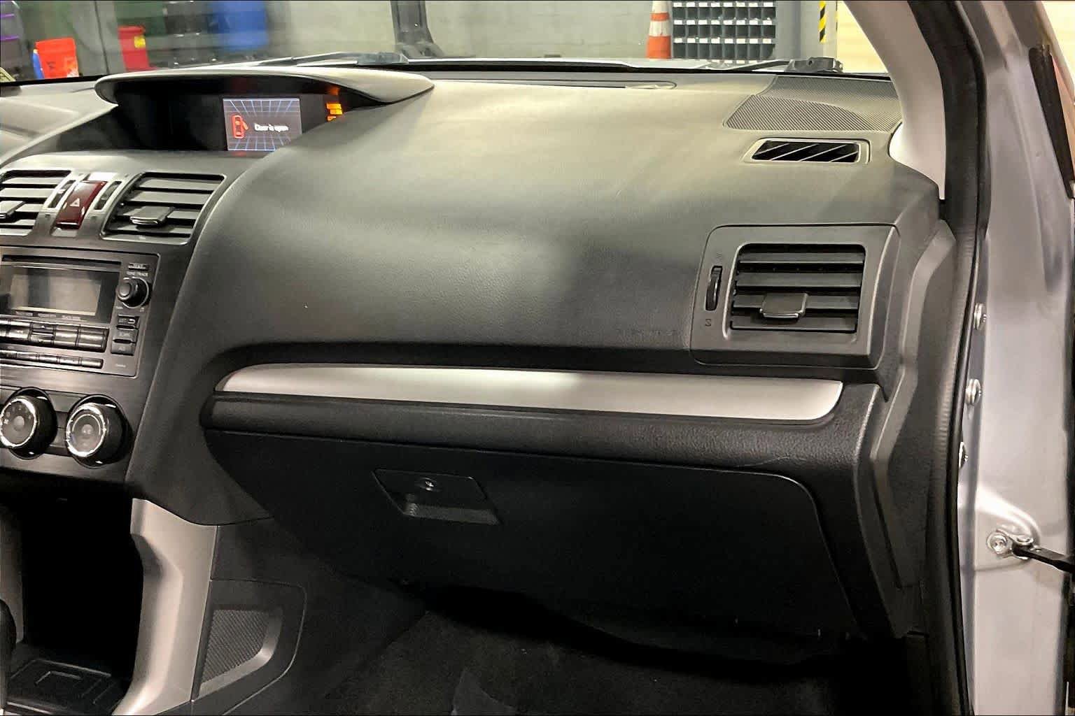 Used 2015 Subaru Forester 2.5i w/ Alloy Wheel Package AWD/4WD image 18