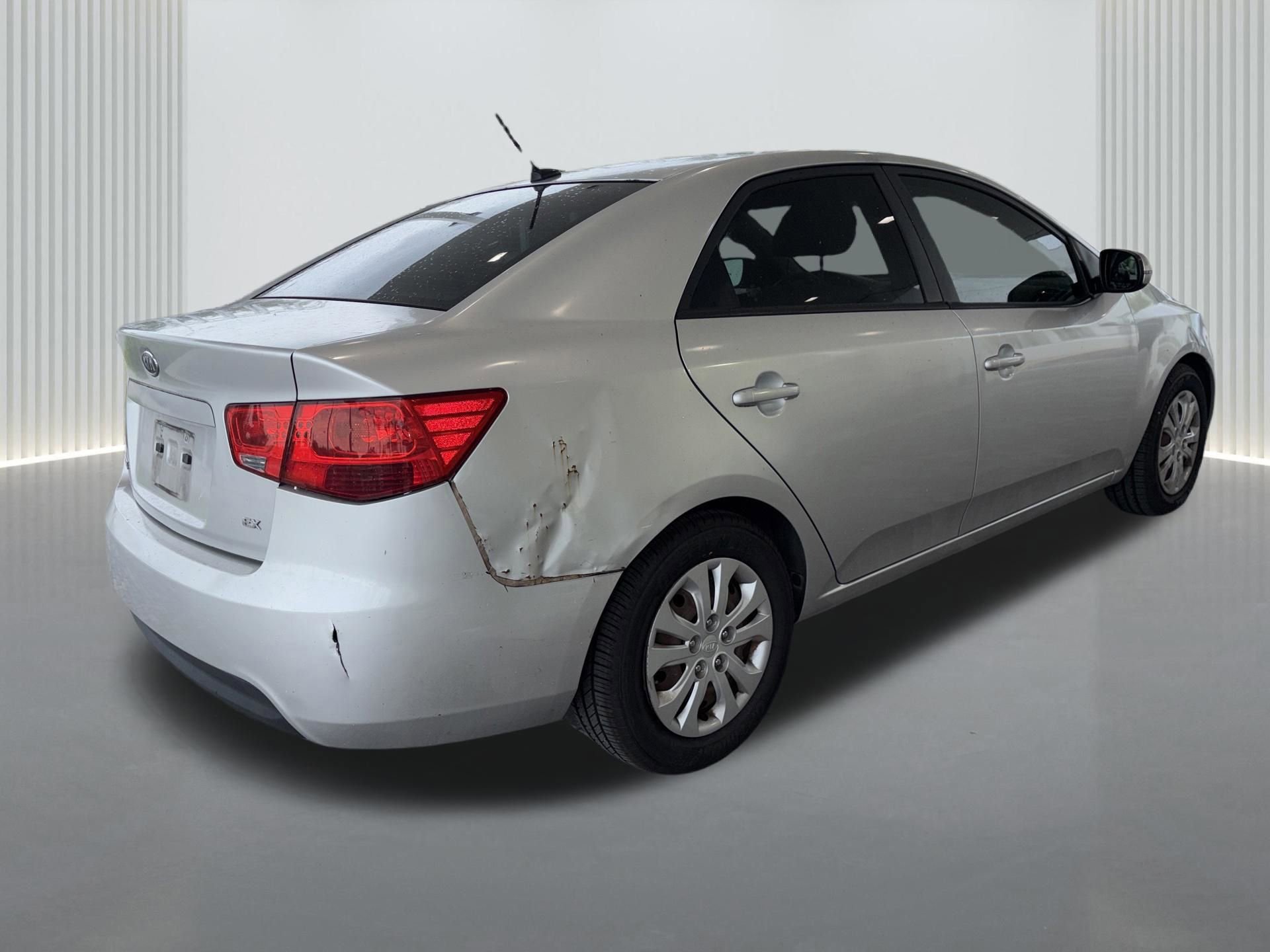 Used 2012 Kia Forte EX FWD image 4