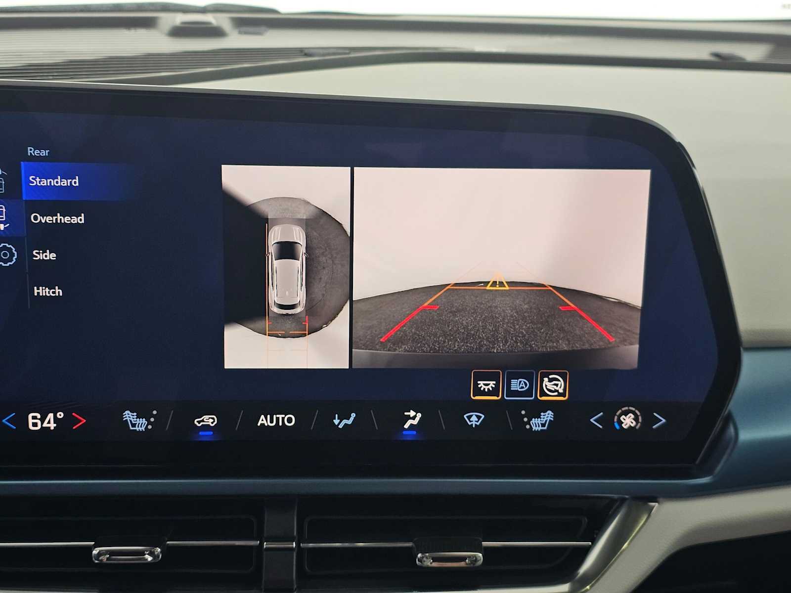 Used 2024 Chevrolet Equinox EV LT FWD image 28