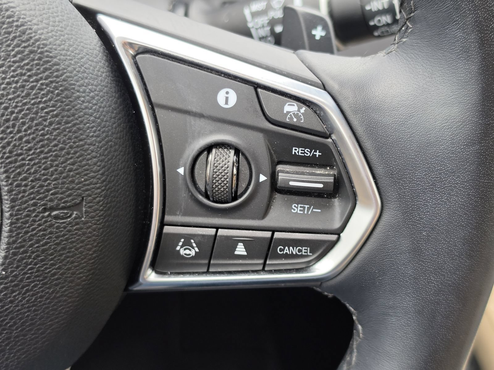 Used 2023 Acura RDX AWD w/ Technology Package image 22