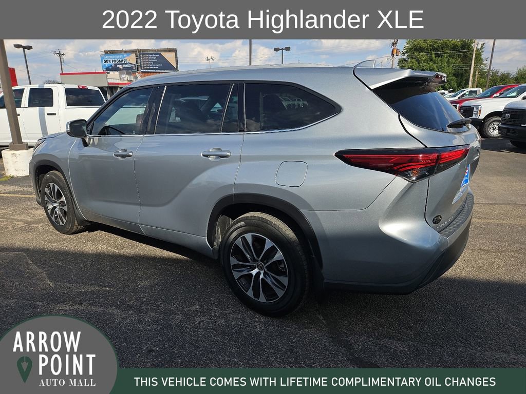 Used 2022 Toyota Highlander XLE image 8