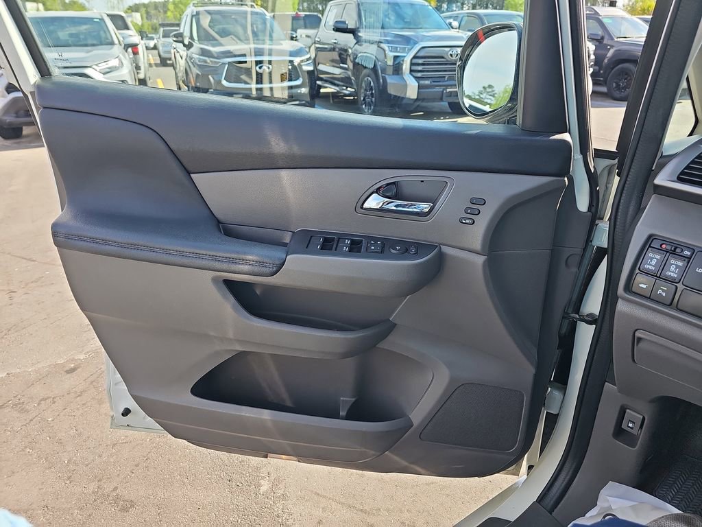 Used 2016 Honda Odyssey Touring image 32
