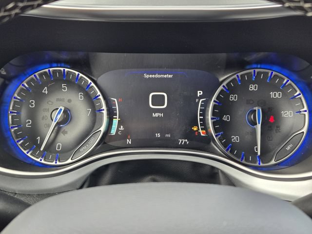 New 2026 Chrysler Pacifica Limited w/ Uconnect Theater Family Group FWD image 12