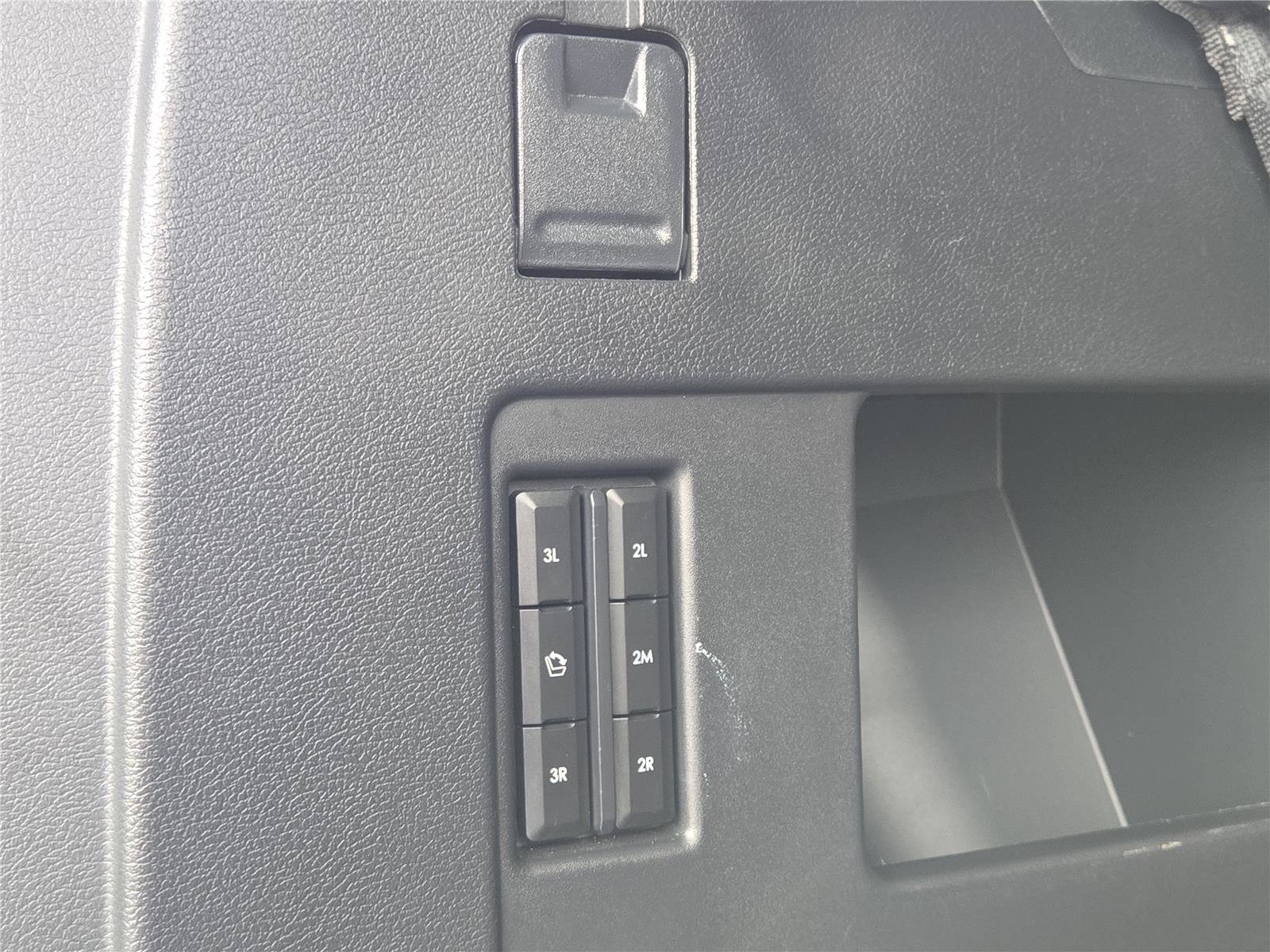 Used 2024 Lincoln Navigator Premiere AWD/4WD image 14