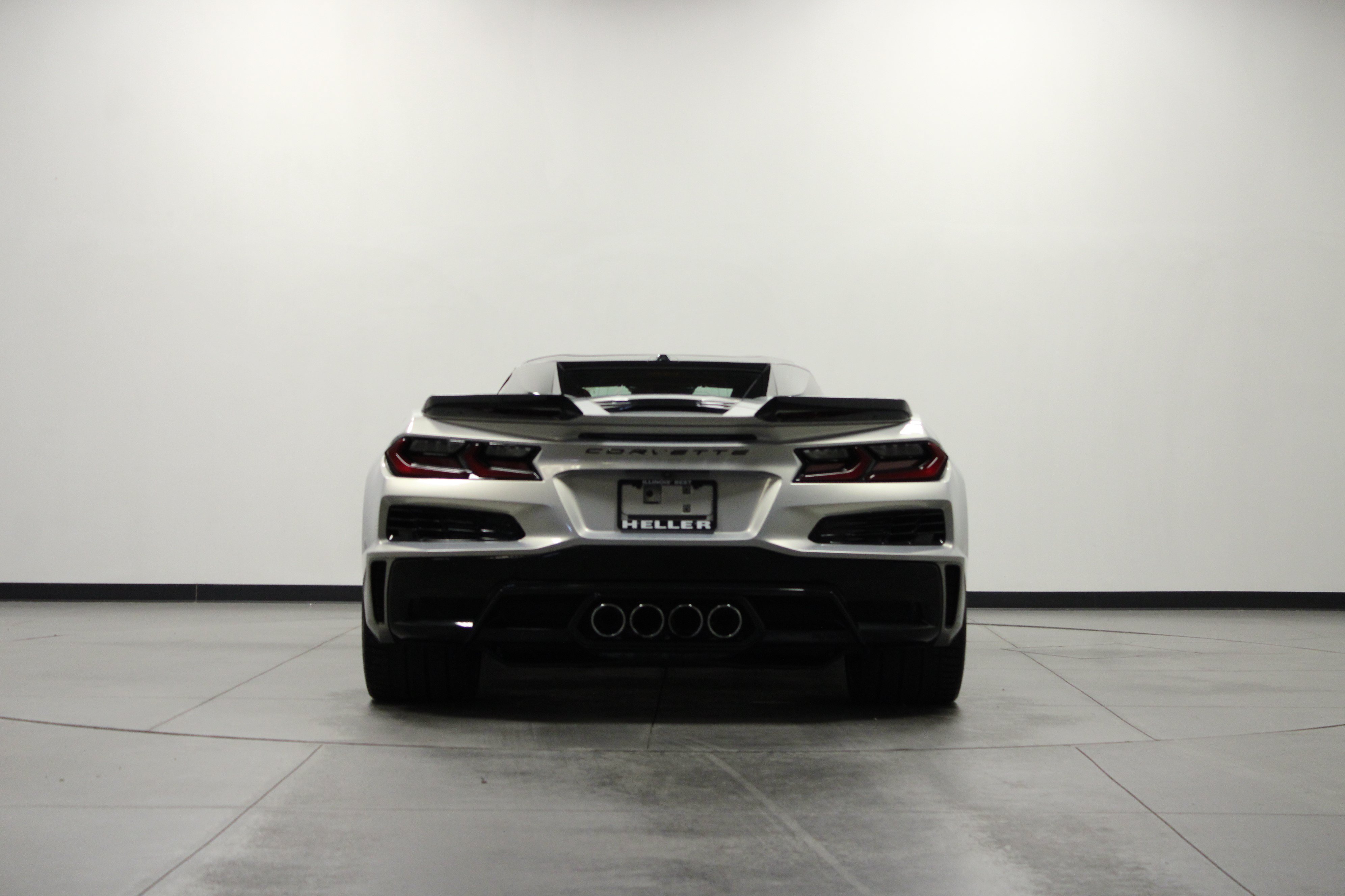Used 2024 Chevrolet Corvette Z06 RWD image 5