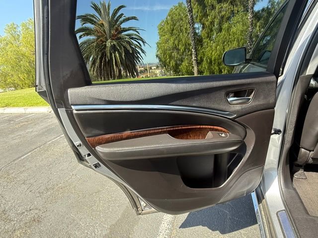 Used 2017 Acura MDX FWD image 11