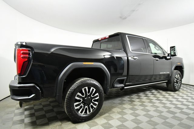 Used 2024 GMC Sierra 3500 Denali Ultimate image 10