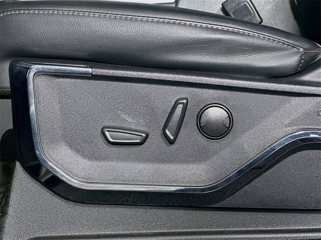 Used 2023 Ford F250 Lariat w/ Sport Appearance Package image 22