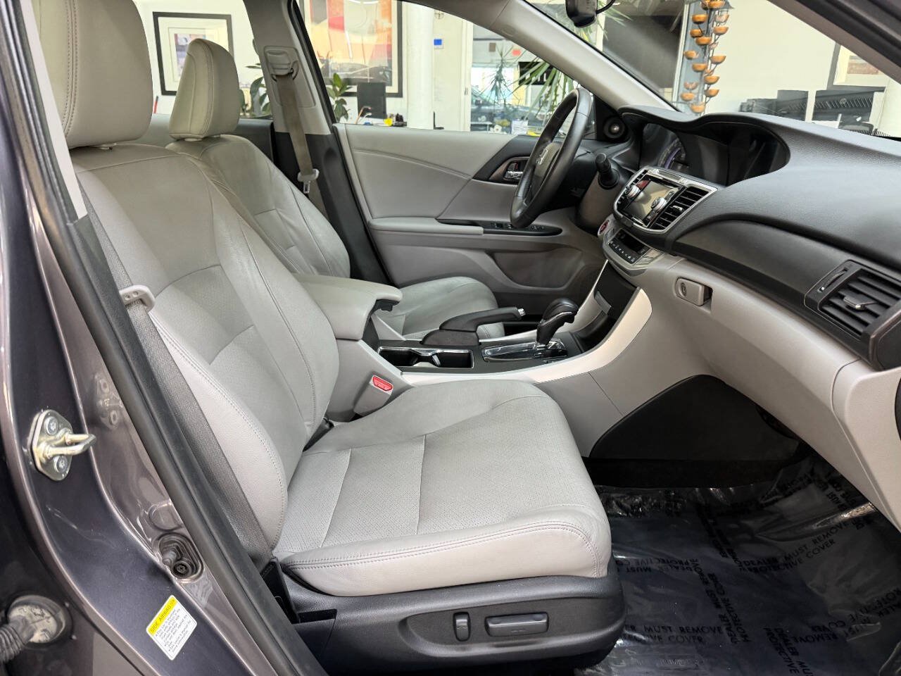 Used 2015 Honda Accord EX-L image 17