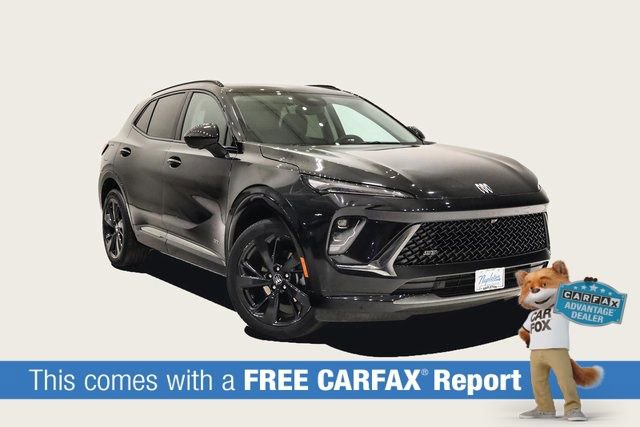 Used 2024 Buick Envision Sport Touring image 2