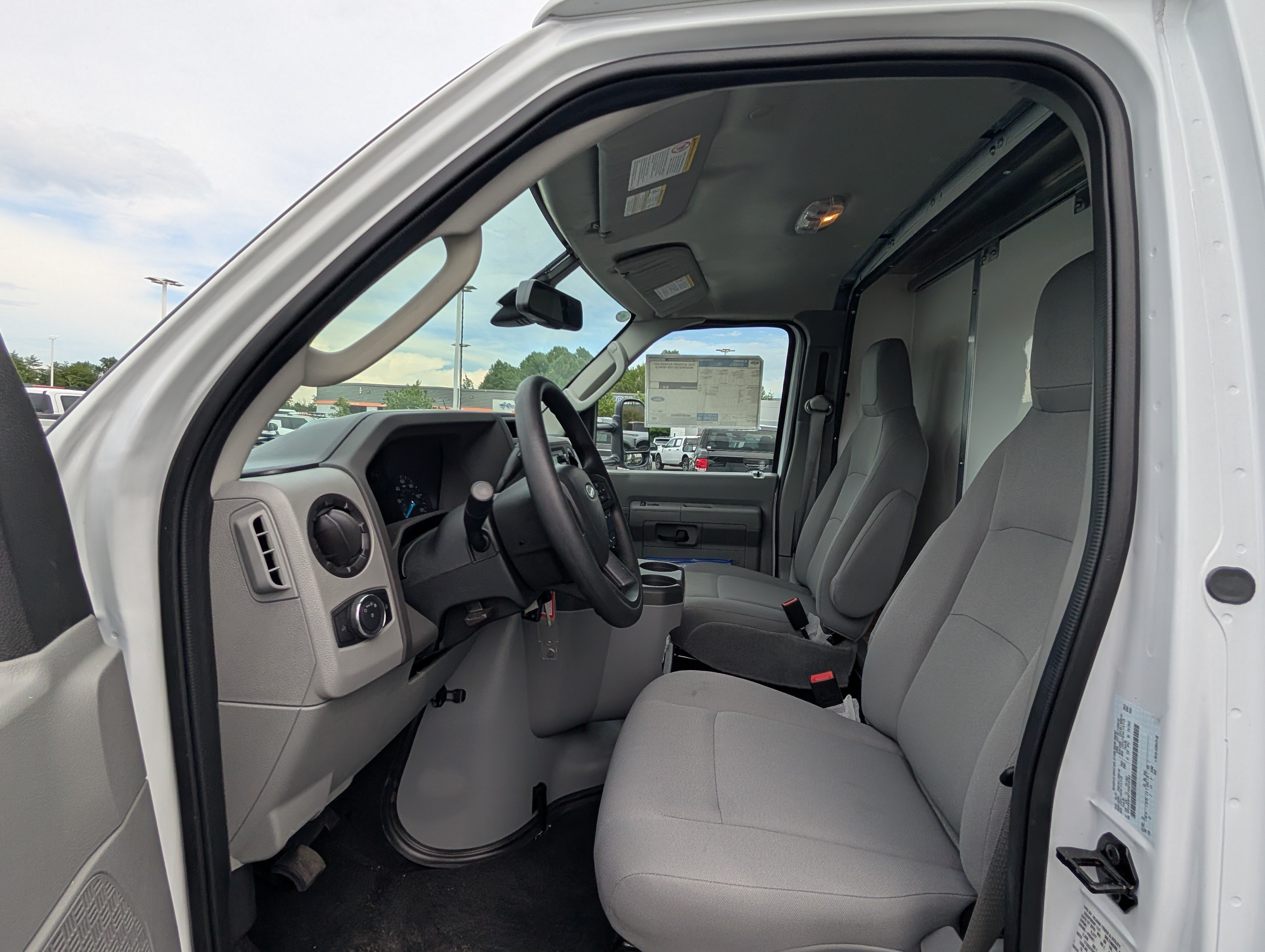 New 2026 Ford E-450 and Econoline 450 Super Duty w/ Power Equipment Group RWD image 9