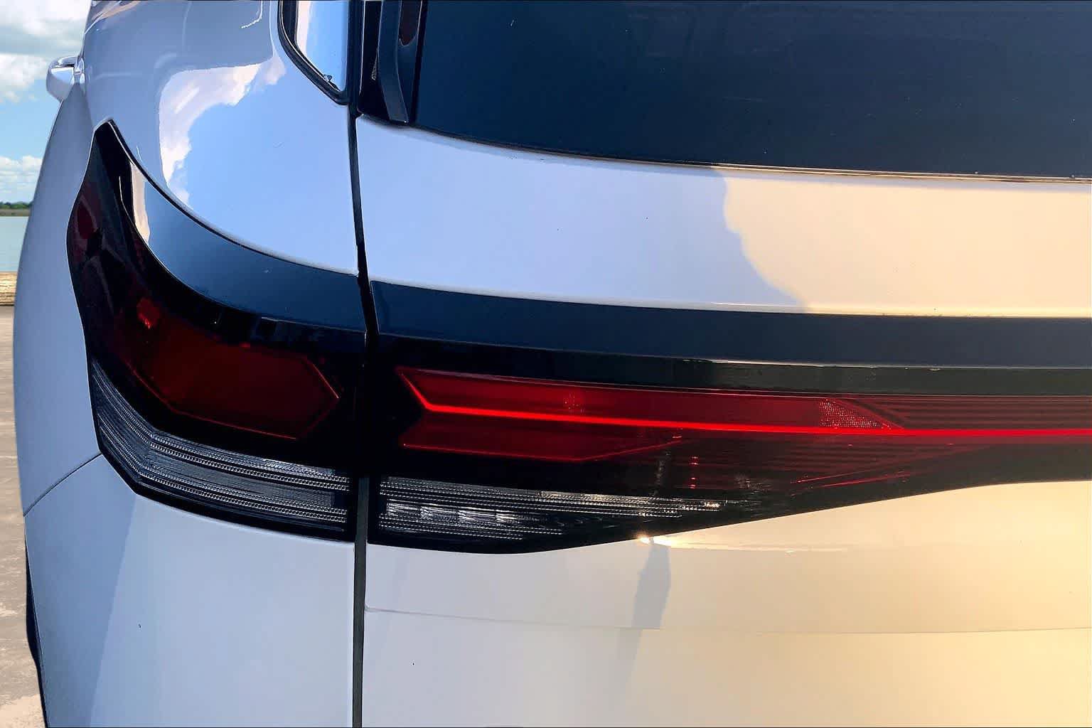 Used 2025 Volkswagen Tiguan S FWD image 32