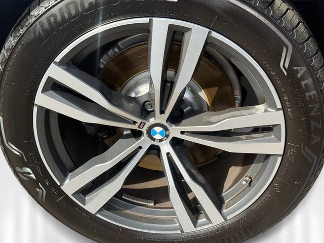 Used 2025 BMW X7 xDrive40i w/ M Sport Package AWD/4WD image 10