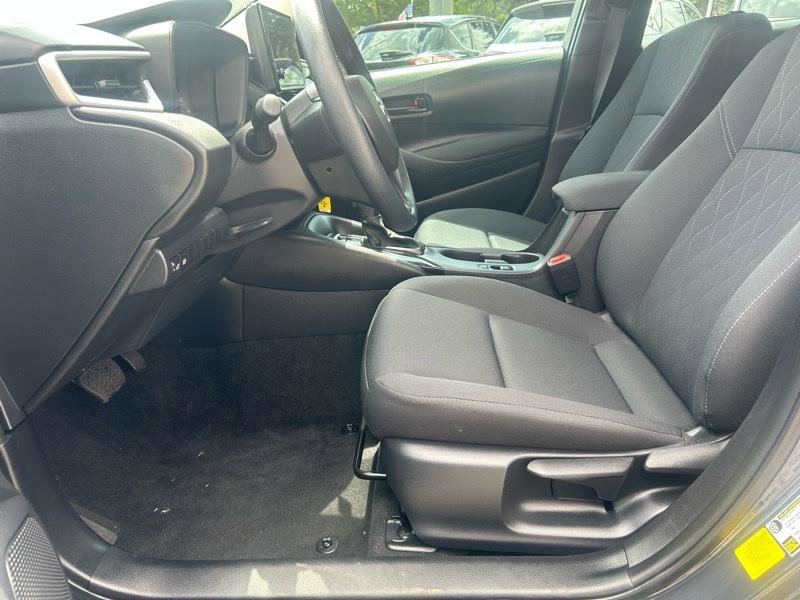 Used 2025 Toyota Corolla LE image 6