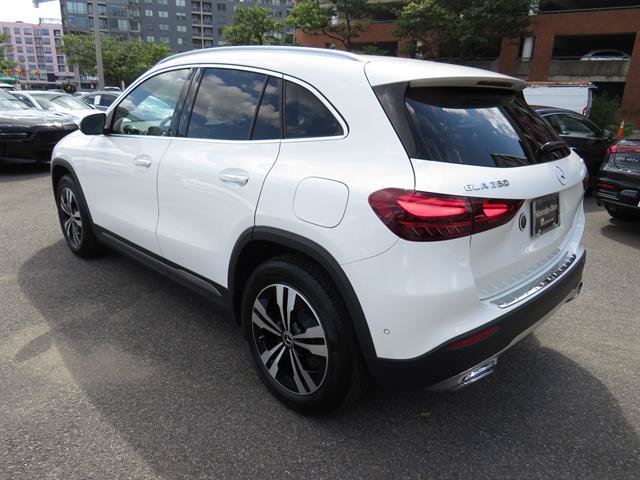 Used 2026 Mercedes-Benz GLA 250 4MATIC image 2