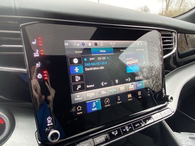 New 2024 Jeep Wagoneer L Series II image 16