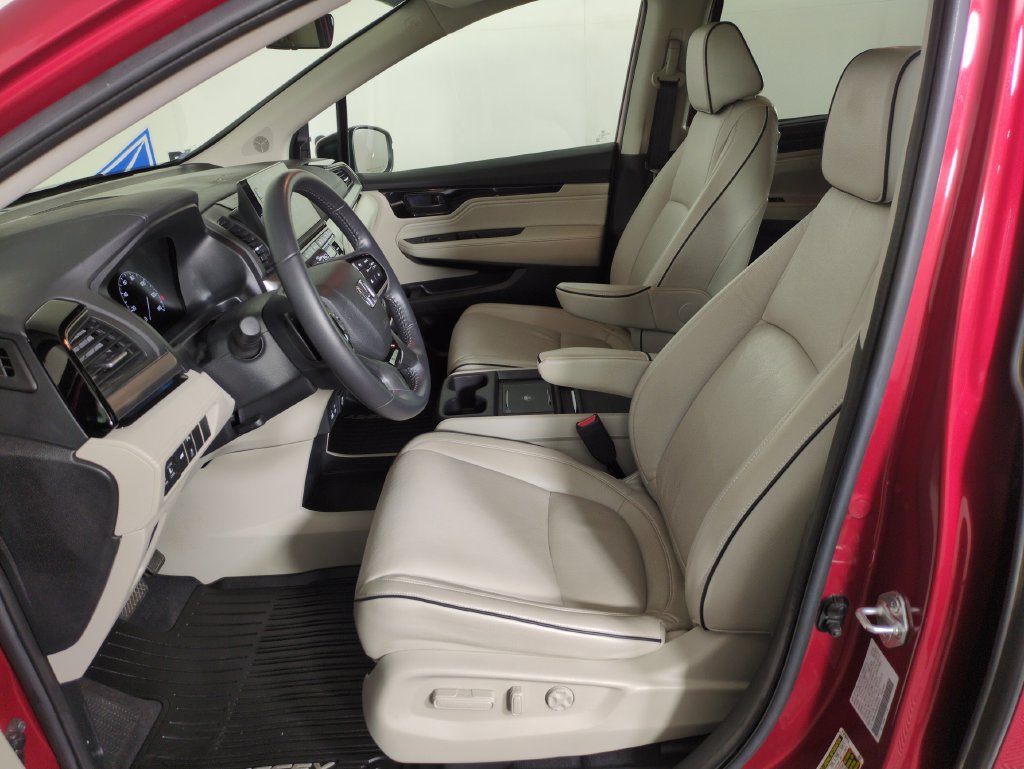 Certified 2025 Honda Odyssey Touring image 13