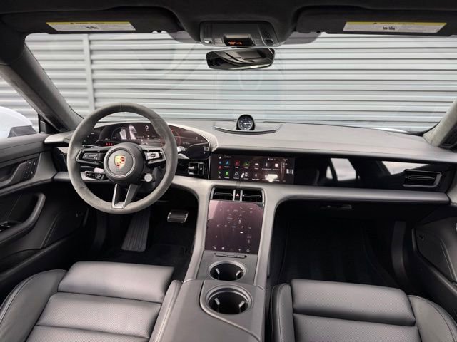 New 2024 Porsche Taycan GTS image 32