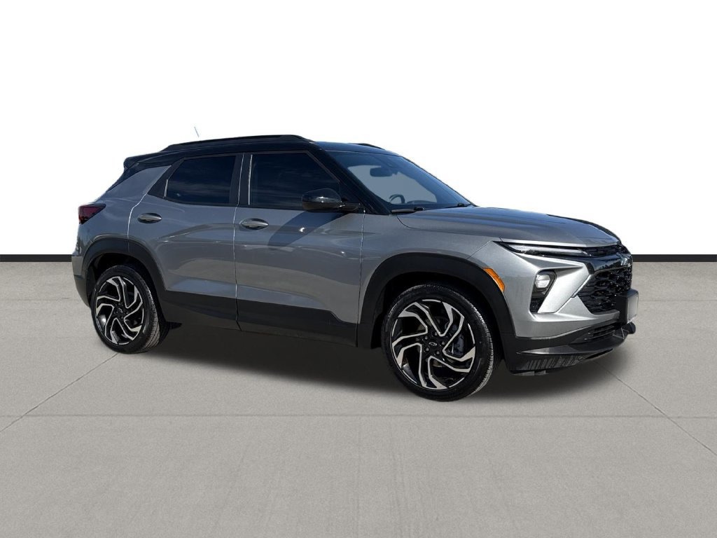 Used 2025 Chevrolet TrailBlazer RS w/ Driver Confidence Package FWD image 3