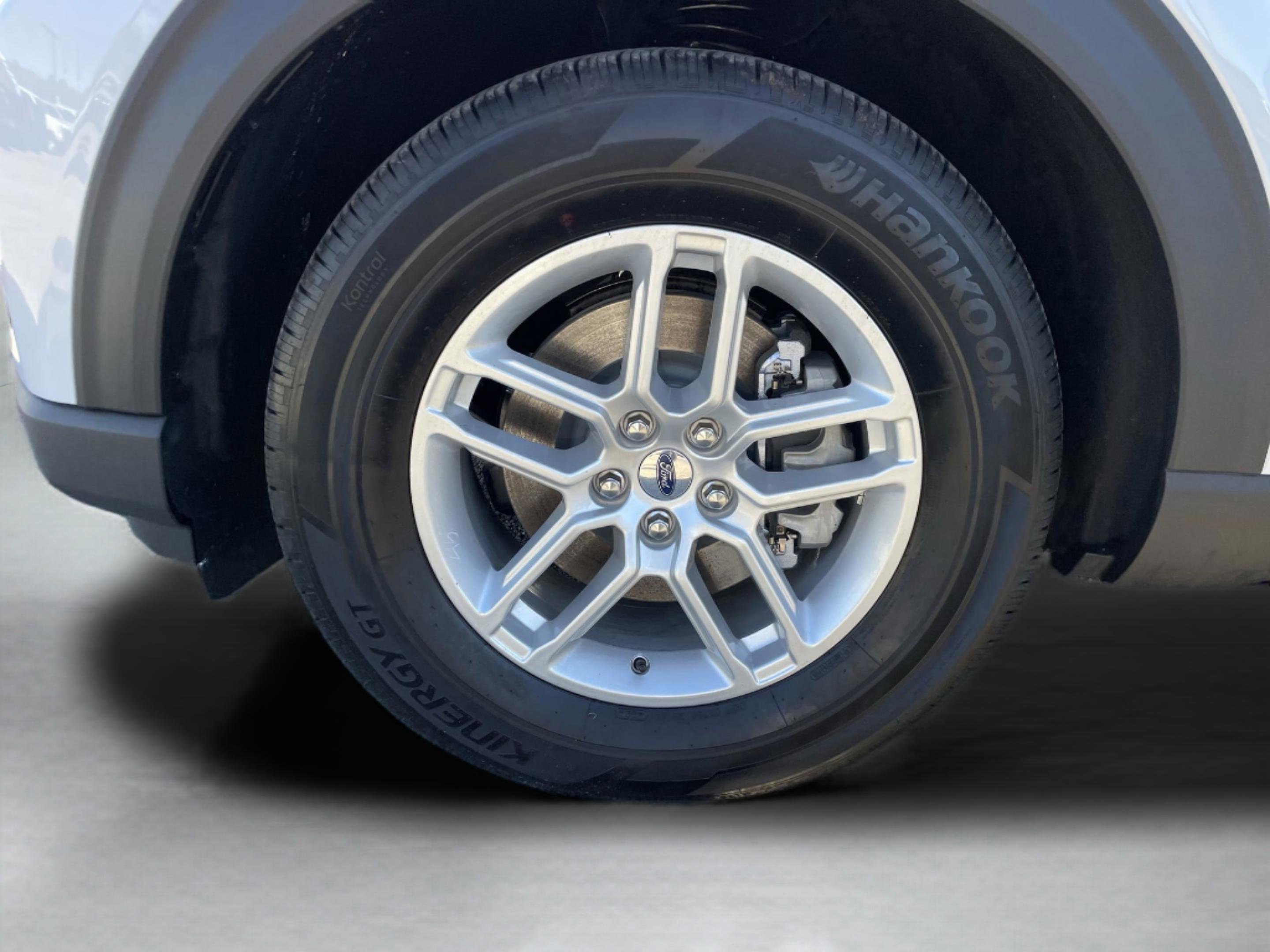 New 2026 Ford Explorer Active image 25