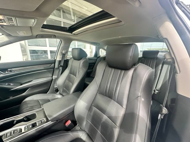 Used 2021 Honda Accord Touring image 7