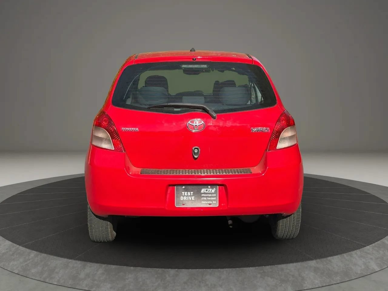 Used 2007 Toyota Yaris 2-Door Hatchback w/ Convenience Pkg FWD image 5