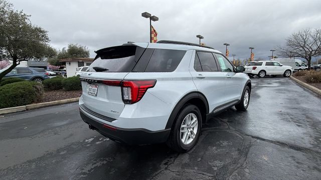 Used 2025 Ford Explorer Active image 4