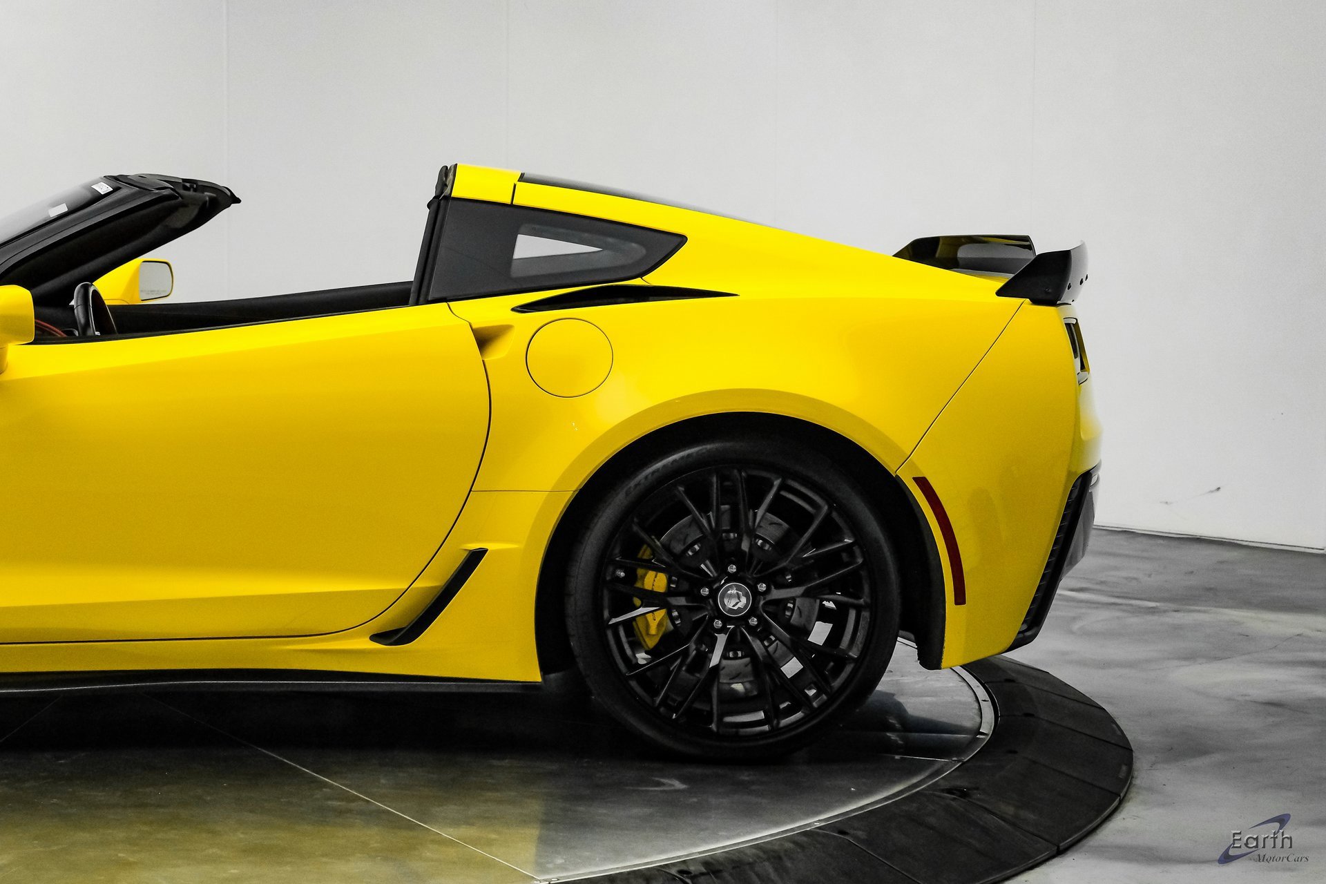 Used 2018 Chevrolet Corvette Z06 image 13