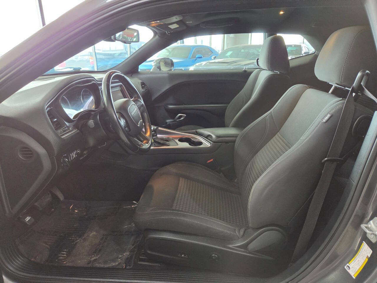 Used 2018 Dodge Challenger SXT image 15