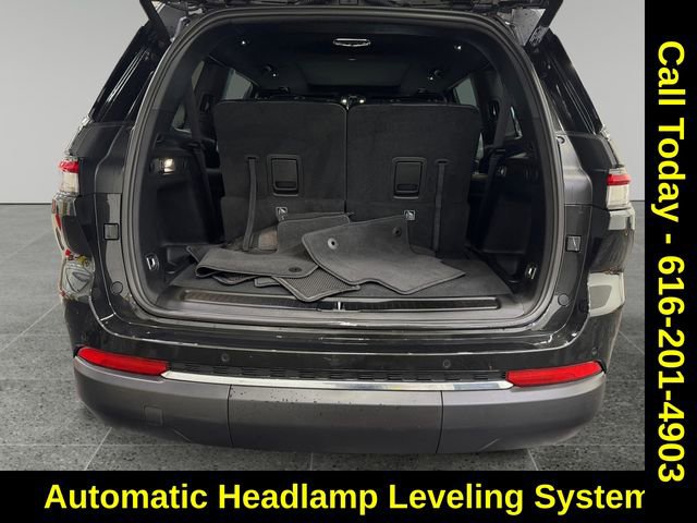 Used 2024 Jeep Grand Cherokee L Limited w/ Luxury Tech Group II image 13