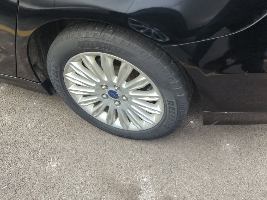 Used 2016 Ford Fusion SE image 5