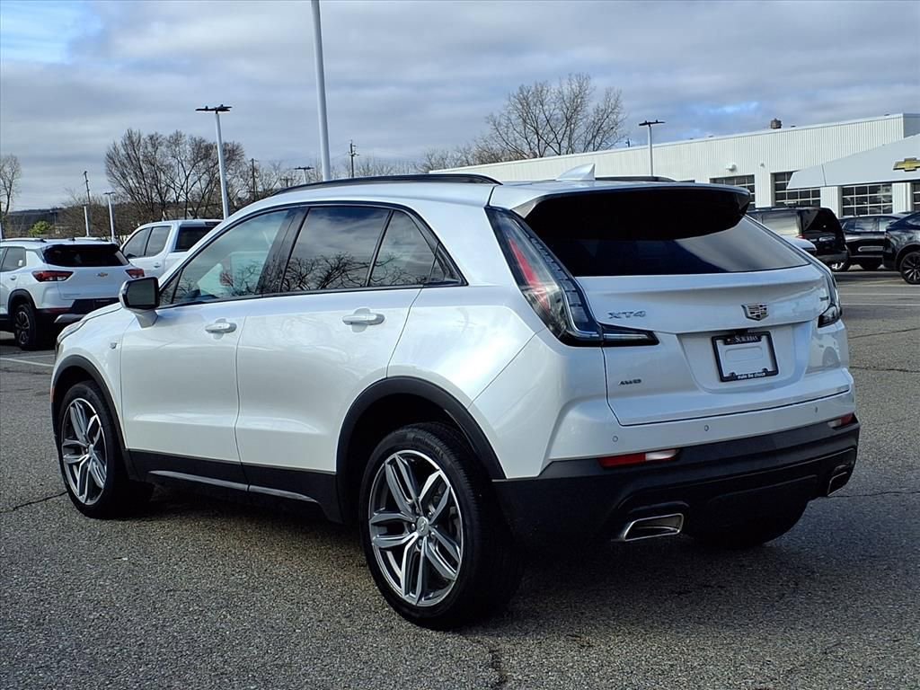 Used 2023 Cadillac XT4 Sport w/ Cold Weather Package image 7