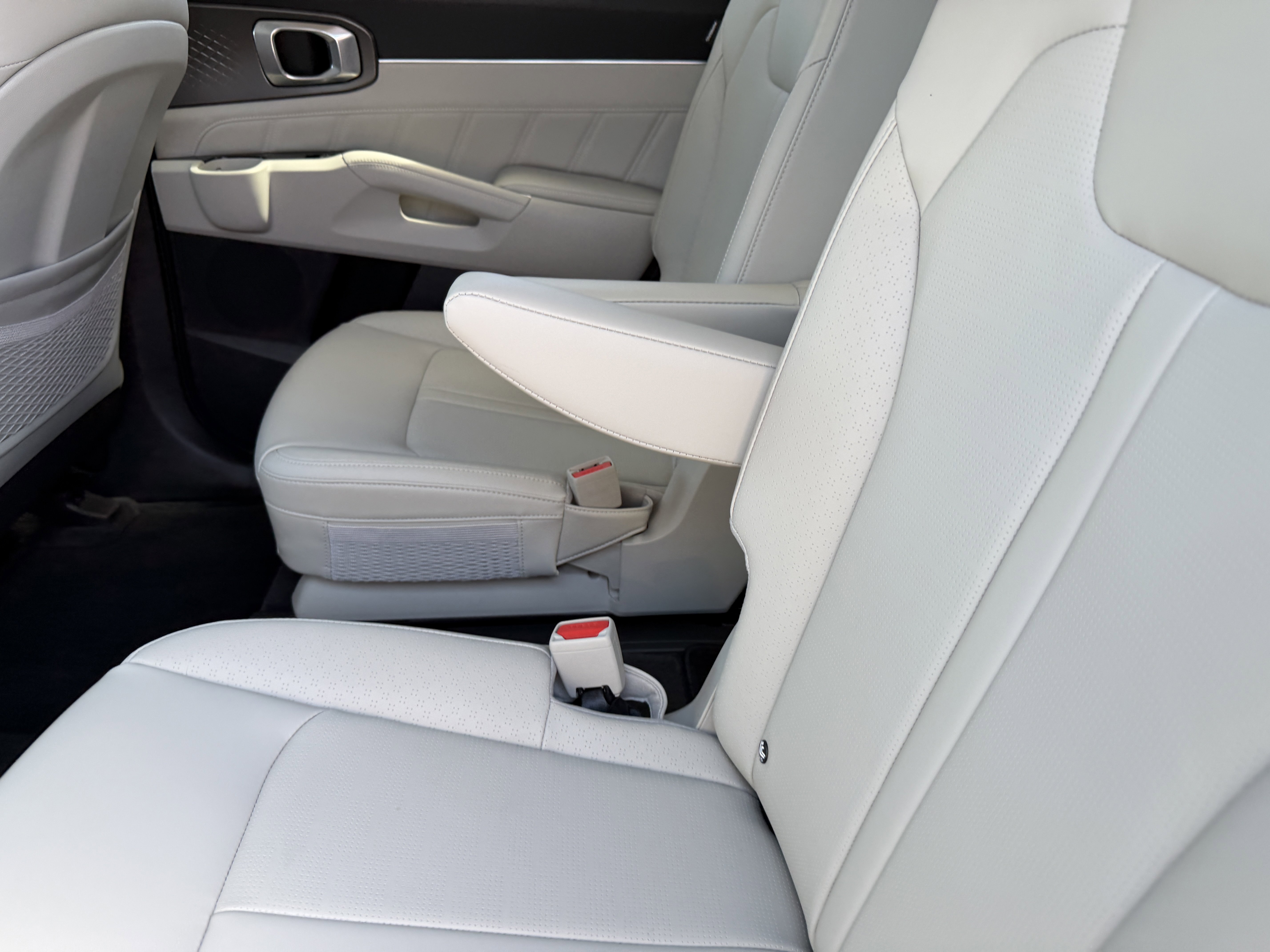 Used 2025 Kia Sorento SX image 19