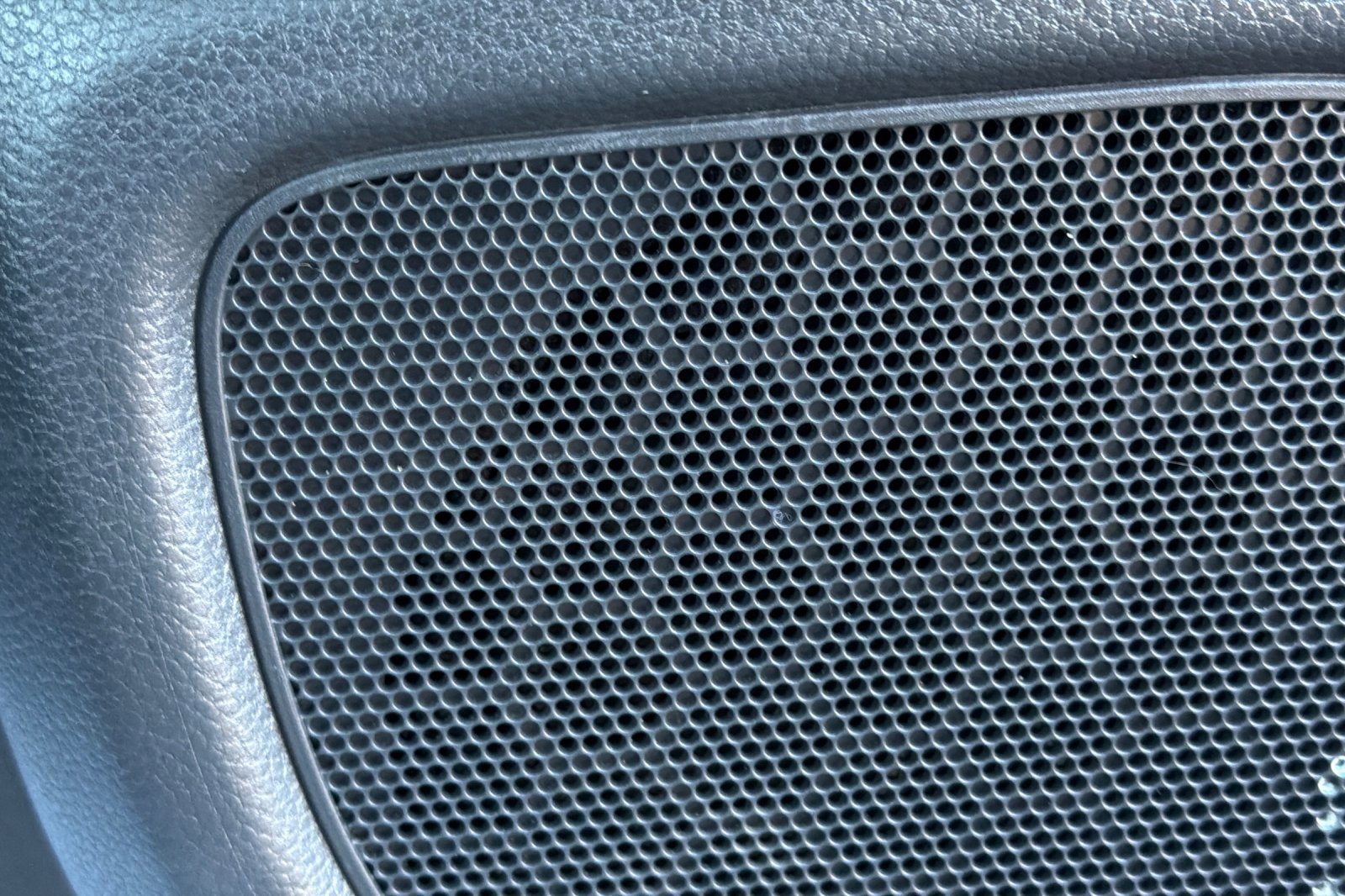 Used 2023 Honda Pilot Elite image 25