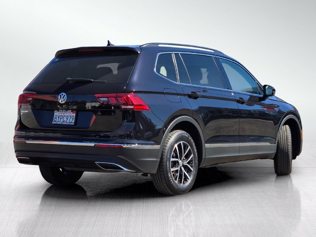 Used 2021 Volkswagen Tiguan SE w/ Panoramic Sunroof Package FWD image 5