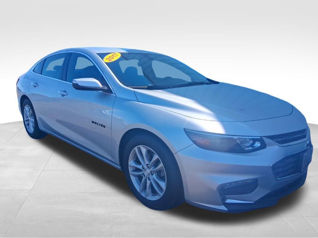 Used 2017 Chevrolet Malibu LT image 9