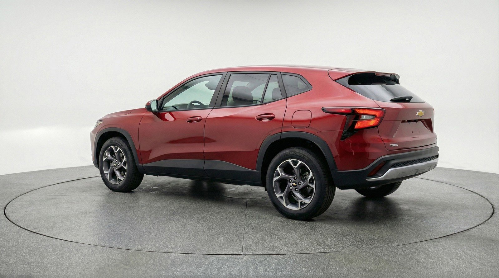 Used 2025 Chevrolet Trax LT w/ LT Convenience Package FWD image 6