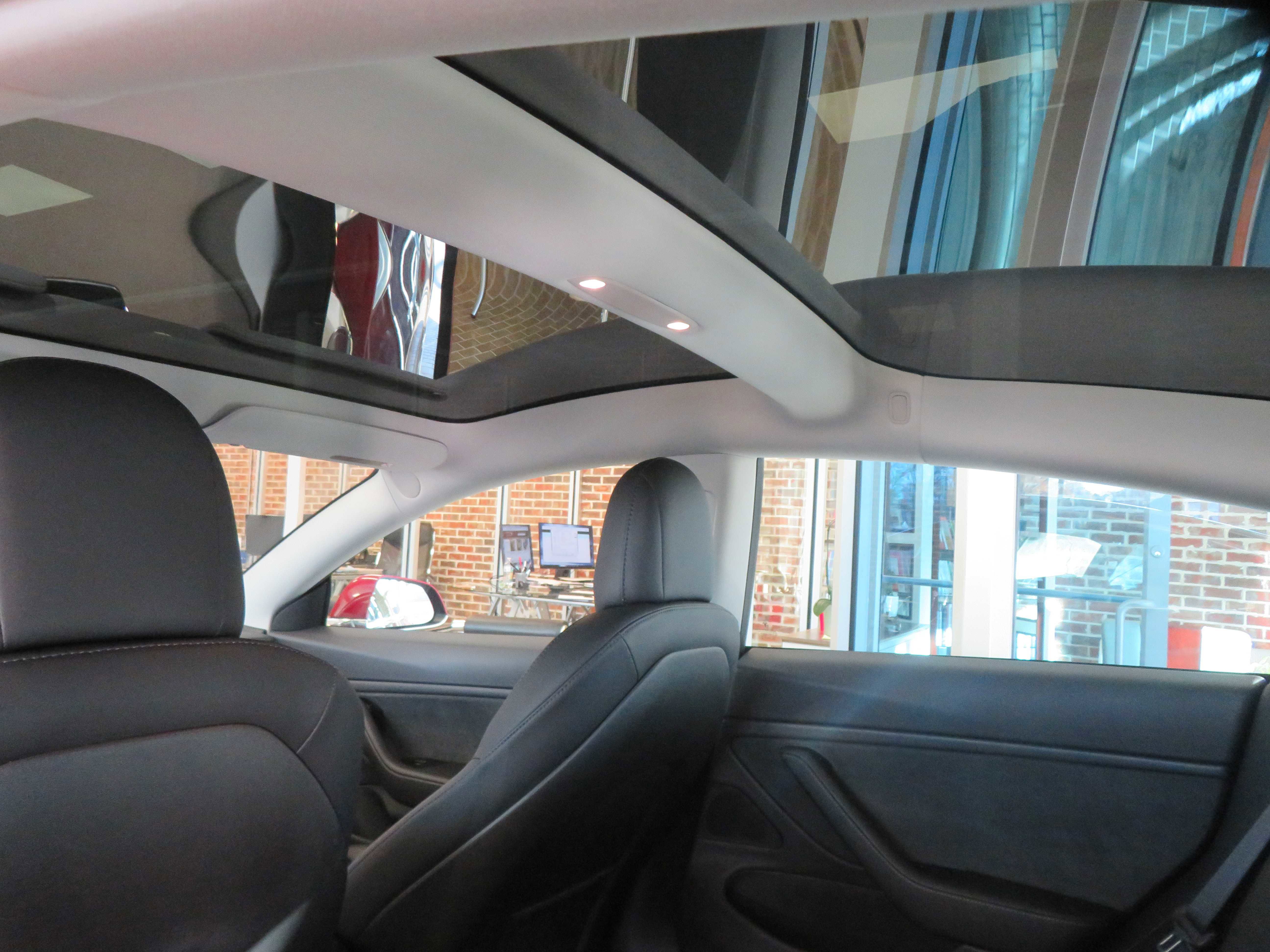 Used 2019 Tesla Model 3 Performance image 34