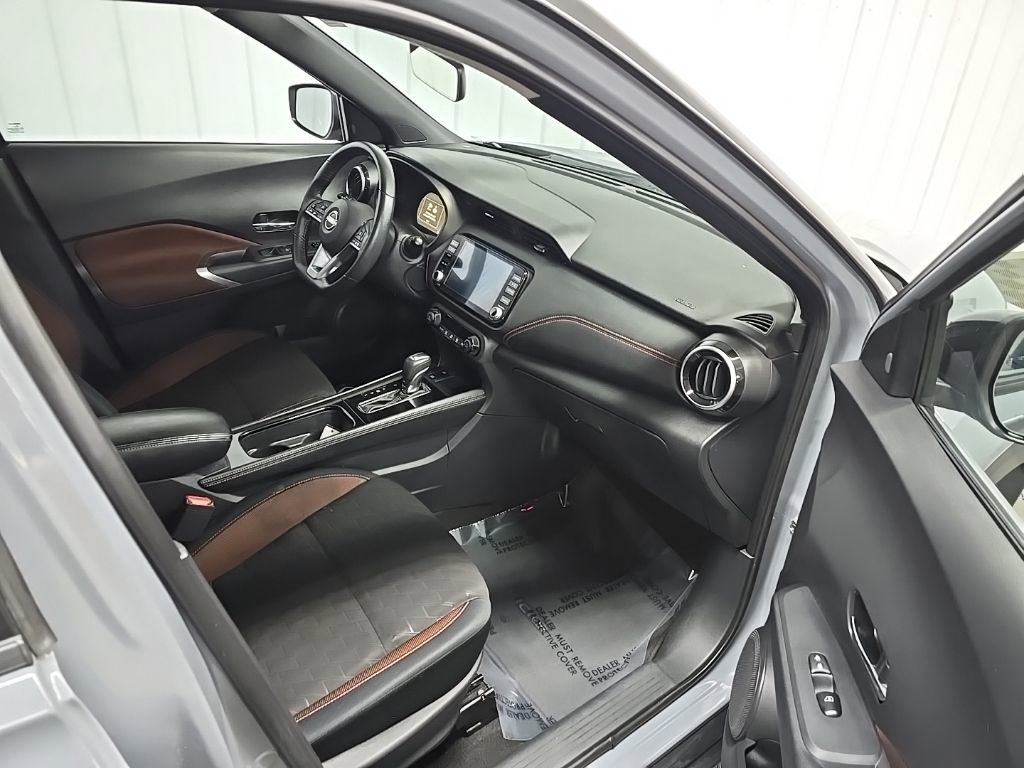 Used 2023 Nissan Kicks SR w/ Interior Electronics Package image 15