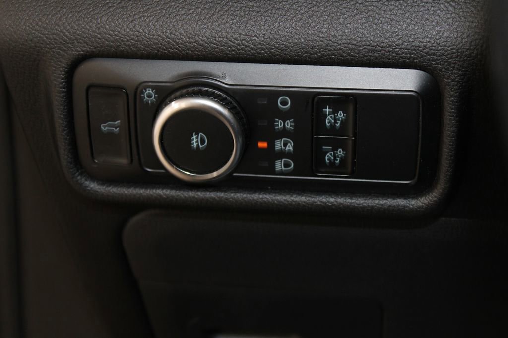 Used 2023 Ford Explorer XLT w/ Equipment Group 202A image 40