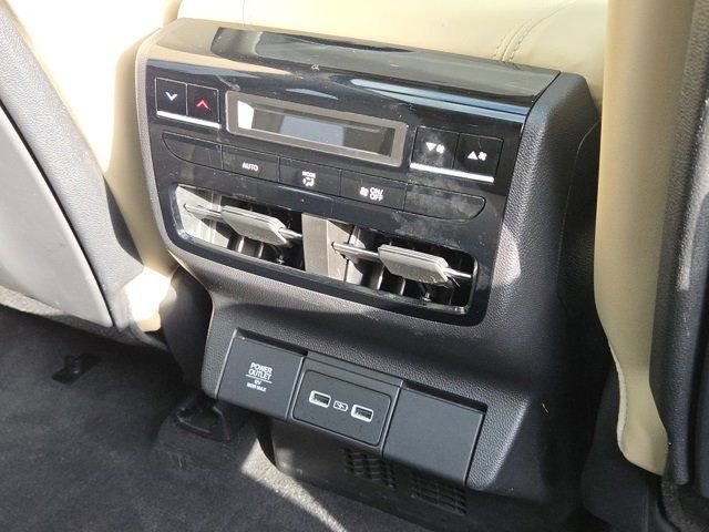 Used 2023 Acura MDX SH-AWD w/ Technology Package image 33