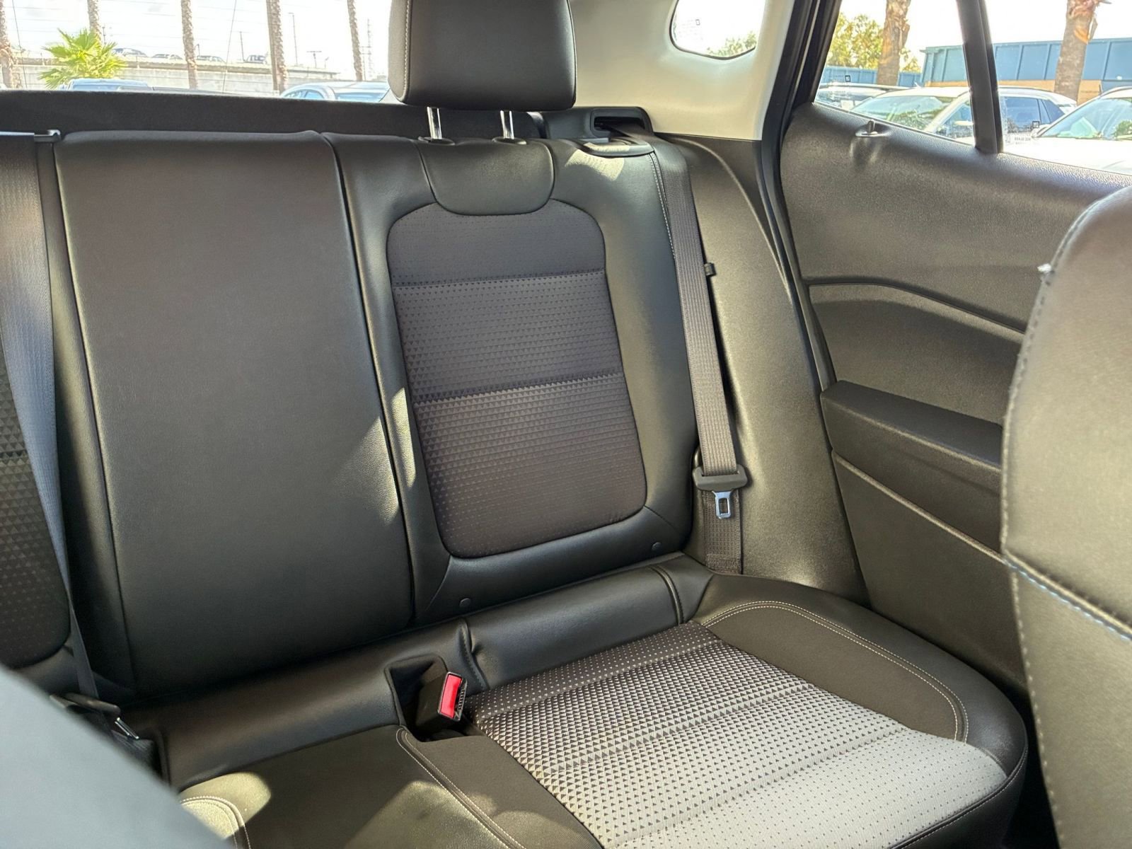 Used 2025 Chevrolet Trax LT image 36
